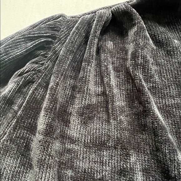 NWT Express velour Women’s high crew neck sweater - Picture 4 of 4